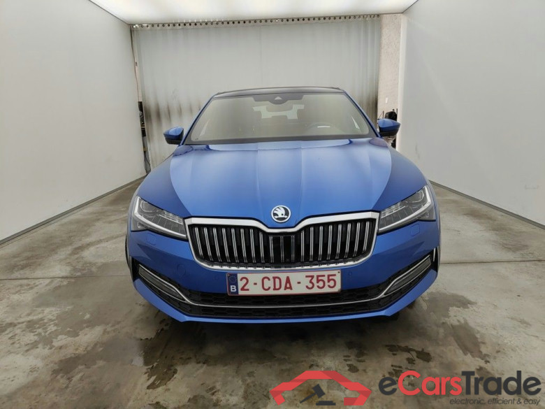 Skoda Superb 2.0 CRTDI 110kW DSG7 L&K 5d #5