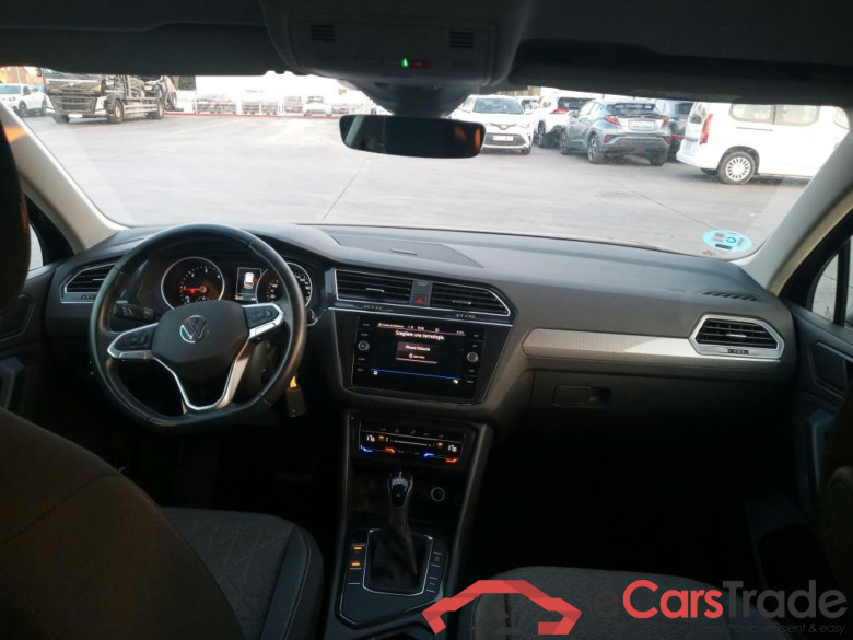 VOLKSWAGEN Tiguan / 2020 / 5P / todoterreno Life 2.0 TDI 110kW (150CV) DSG (AC2) #3