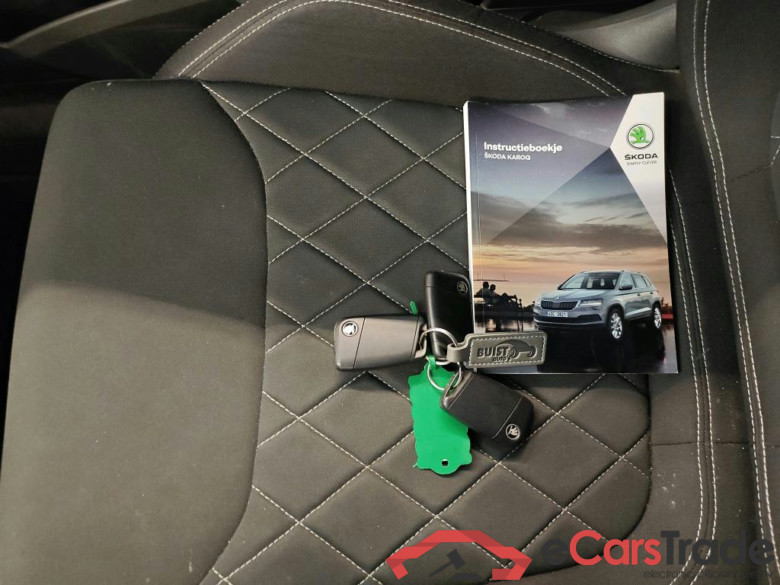 Škoda Karoq 1.5 TSI Greentech DSG Sportline Business 5d + Pano #4
