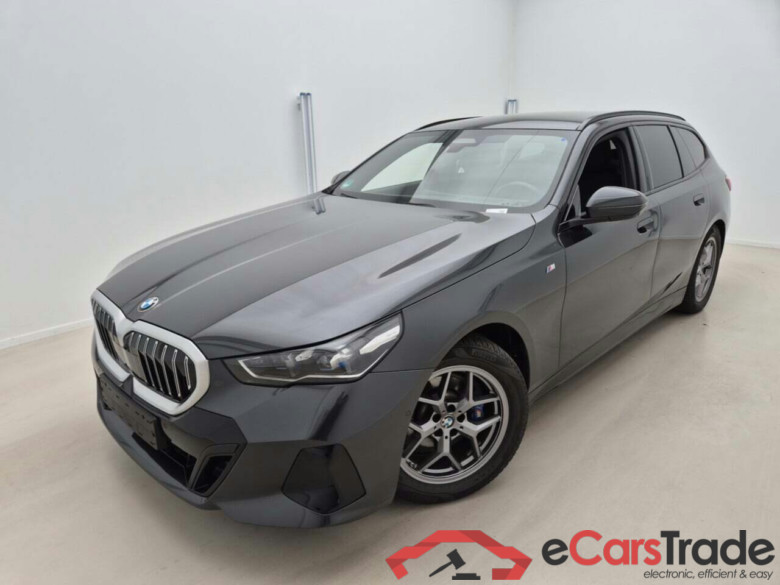 BMW 5-SERIE TOURING 520D X-DRIVE M-SPORT