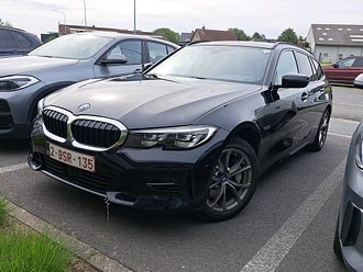 BMW 330