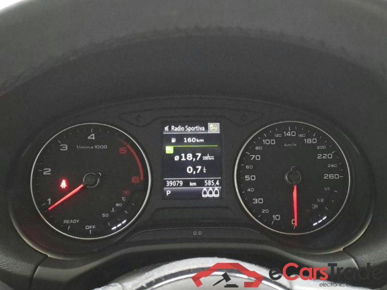 AUDI Q2 / 2020 / 5P / SUV 2.0 30 TDI BUSINESS S TRONIC #4