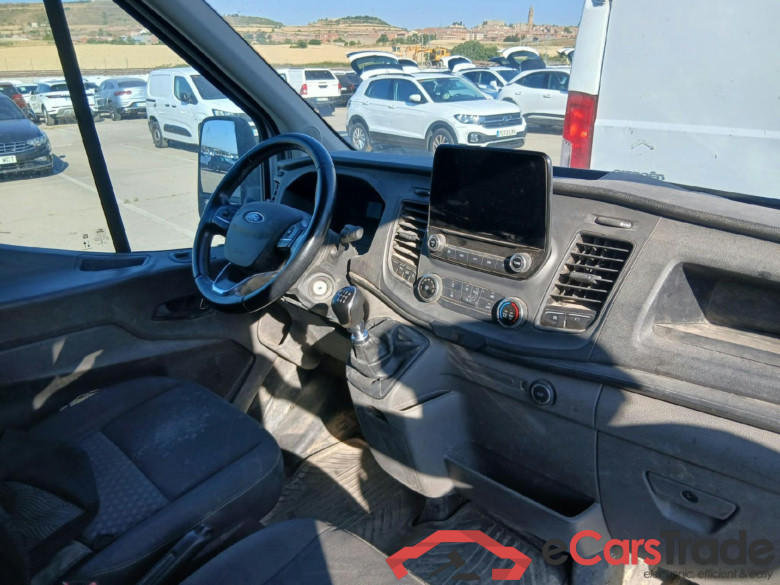 FORD Transit / 2013 / 4P / furgón 310 96kW L2H2 Van Trend FWD MHEV #3
