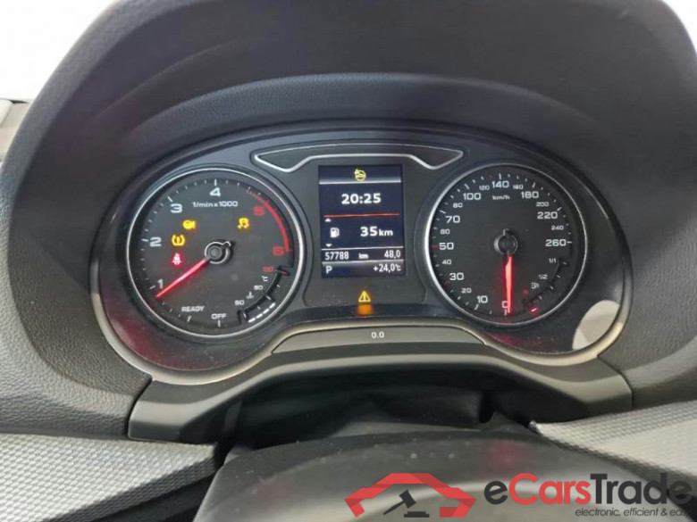 AUDI Q2 / 2020 / 5P / SUV 2.0 30 TDI ADMIRED S TRONIC #4