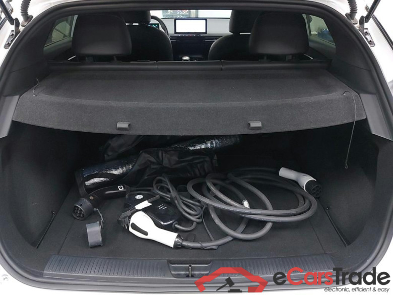 MG MG4 EV Luxury 64kWh Aut. LED Virtual Navi 1/2 Leather KeylessGo Camera 360 Klima PDC ... #6