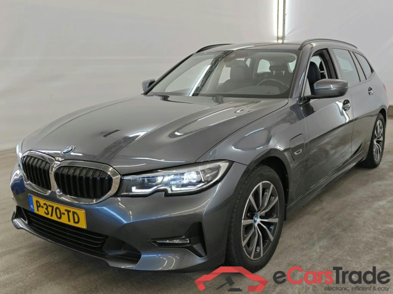 BMW 3 Serie Touring 320e Business Edition Plus 5d #1