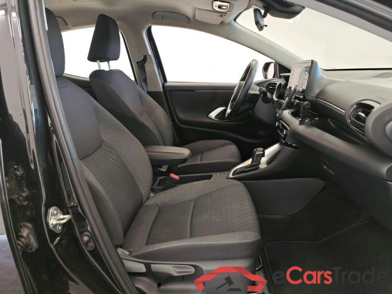 Toyota Yaris 1.5 Hybrid Dynamic Automaat 5d #3
