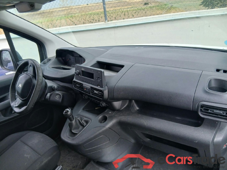 PEUGEOT Partner / 2018 / 3P / furgón derivado de turismo Pro Standard 600kg BlueHDi 73kW (AC) #3