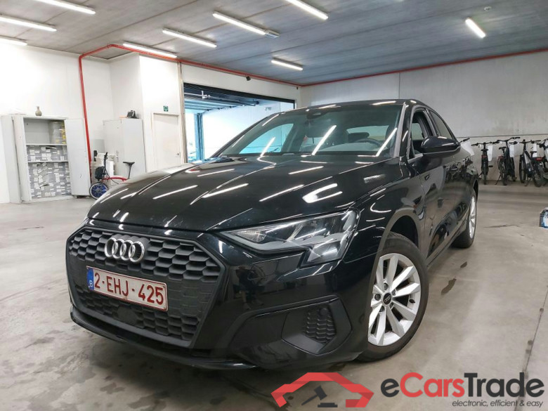 AUDI - AUD A3 BERLINE 30 TDi 116PK Attraction Pack Business & Rear Park Sensors