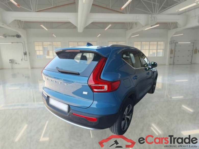 VOLVO XC40 / 2021 / 5P / SUV T5 RECHARGE PLUG-IN AUTO CORE #2
