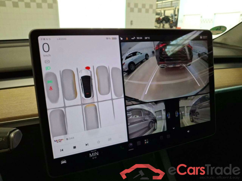 Tesla Model Y Dual Motor Long Range Autopilo #5