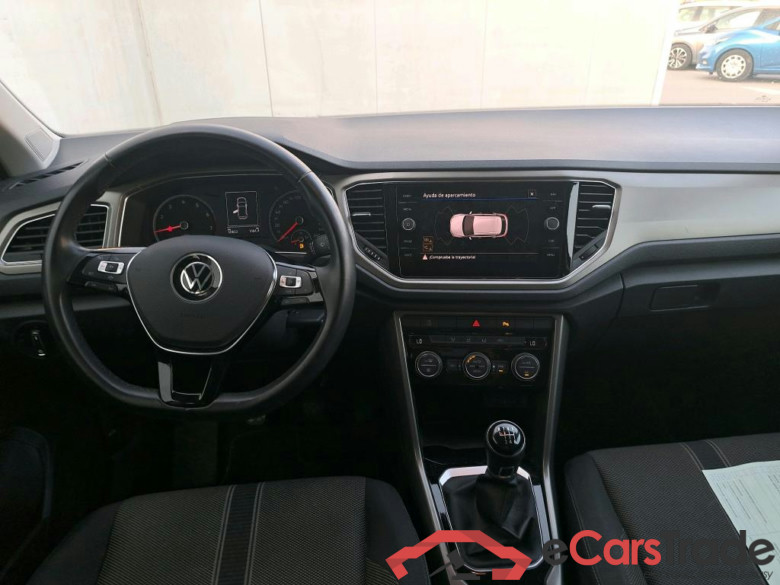 VOLKSWAGEN T-Roc / 2017 / 5P / todoterreno Advance 1.0 TSI 81kW (110CV) #3