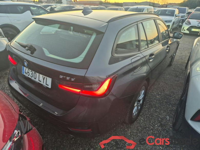 BMW Serie 3 / 2019 / 5P / familiar 318d Auto.Touring #2