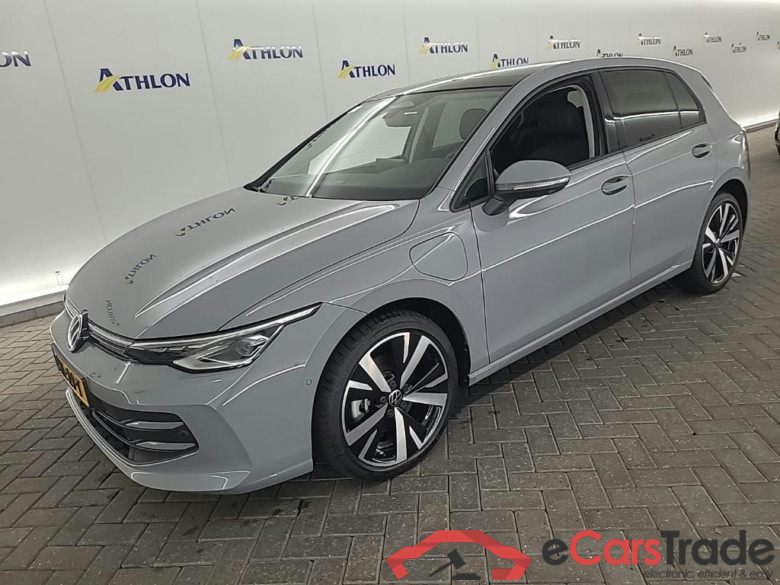 VOLKSWAGEN GOLF 1.5 eHybrid 150kW DSG-6 Life Edition 5D