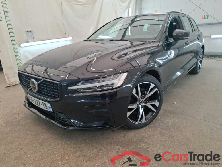 VOLVO V60 / 2018 / 5P / Break B4 197 Geartronic 8 Plus Dark #1