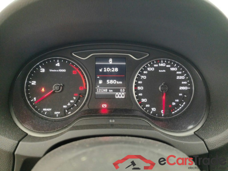 Audi A3 Sportback 1.6 30 TDi 85kW 5d #6