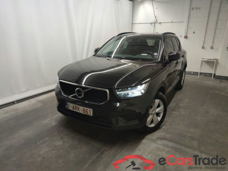 Volvo XC40 T2 Geartronic Momentum Core 5d #1