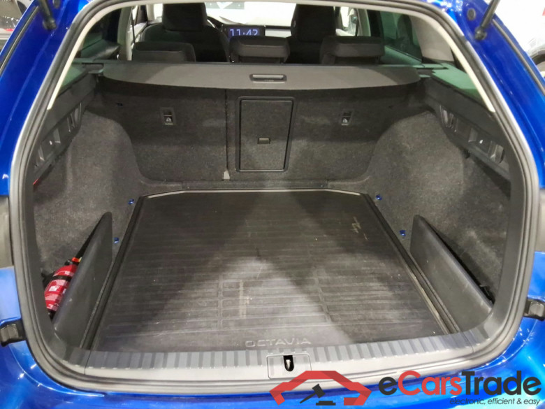 SKODA OCTAVIA COMBI 1.0 TSI MHEV 81KW DSG CLEVER #3