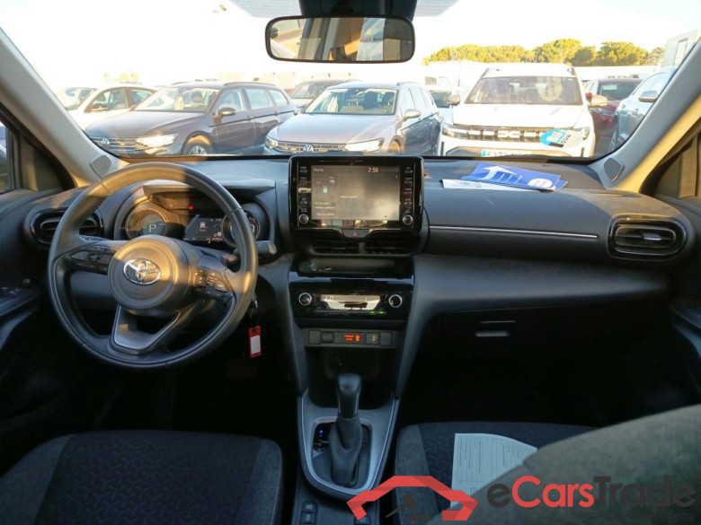 TOYOTA Yaris Cross / 2021 / 5P / todoterreno 1.5 120H Business Plus #3