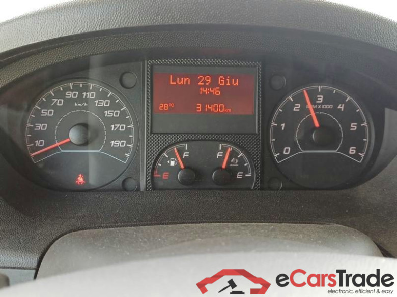 PEUGEOT BOXER / 2014 / 4P / FURGONE 333 L2H2 2.2 BLUEHDI 140CV SeS #4