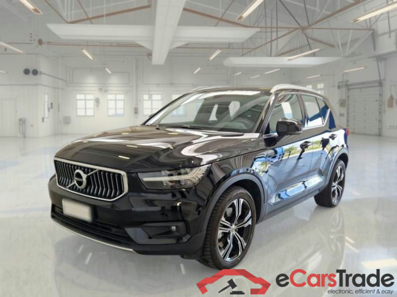 VOLVO XC40 / 2017 / 5P / SUV T5 PLUG-IN HYBRID AUTO RECHARGE INSCR. #1