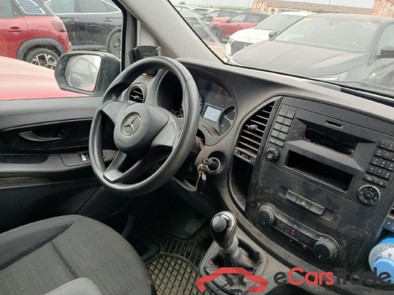 MERCEDES-BENZ Vito / 2014 / 4P / furgón 111 CDI Larga #3