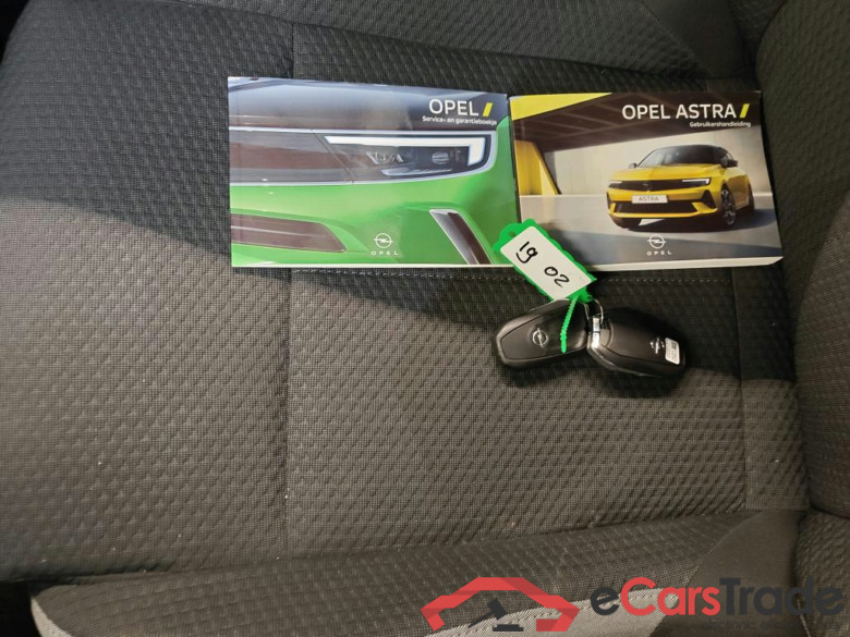 Opel Astra 5-deurs 1.6 turbo PHEV 133kW AT Bus Edition 5d #4