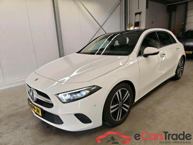 MERCEDES-BENZ A-klasse 180 d Bns Sol. Lux. #1