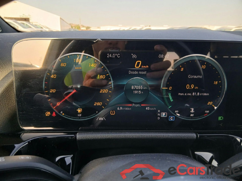 MERCEDES-BENZ GLA / 2020 / 5P / todoterreno GLA 200 #4