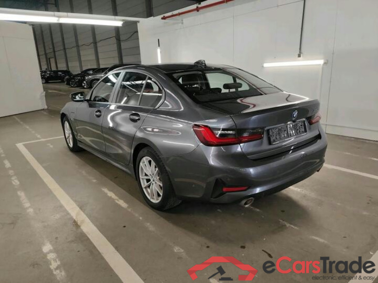 BMW 330e Plug-In Hybrid Aut. LED LC-Pro Navi Hi-Fi Sport-Leather KeylessGo Camera Klima PDC ... #4