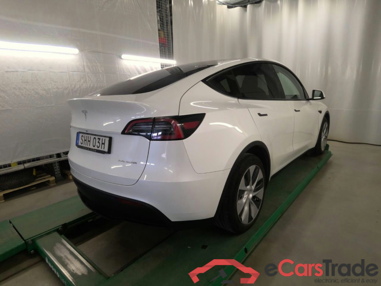 Tesla MODEL Y Long Range AWD 5d #3