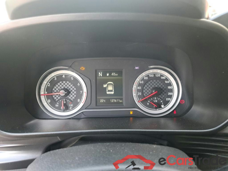 HYUNDAI i20 / 2020 / 5P / berlina con portón 1.0 TGDI 74kW (100CV) 48V Essence #4