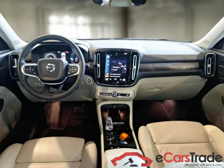 VOLVO XC40 / 2021 / 5P / SUV T5 RECHARGE PLUG-IN AUTO PLUS BRIGHT #3