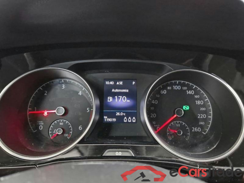VOLKSWAGEN TOURAN / 2015 / 5P / MONOVOLUME 2.0 TDI SCR EXECUTIVE DSG #4