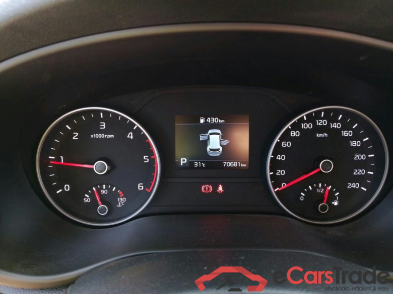 KIA Sportage / 2018 / 5P / todoterreno 1.6 MHEV Business DCT 100kW (136CV) 4X2 #4