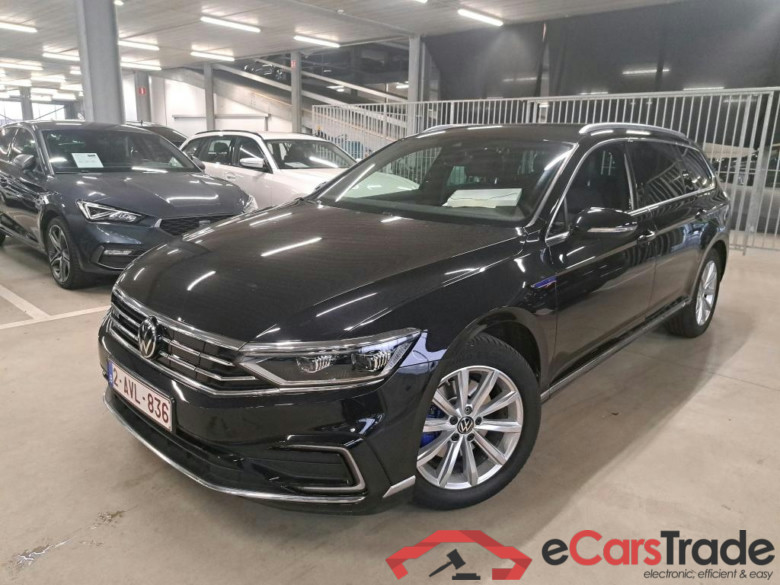 VOLKSWAGEN - VW  PASSAT VARIANT TSI GTE 218PK DSG6 Business Leather Nappa & Matrix LED & Ergo 14 Way Driver Seat & Keyless  * HYBRID * #1