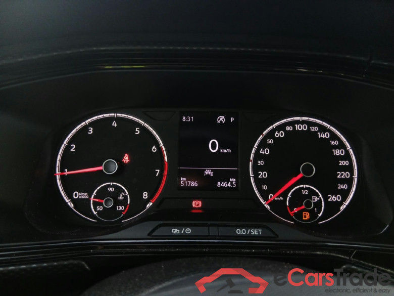 VOLKSWAGEN T-Cross / 2018 / 5P / todoterreno Advance 1.0 TSI 81kW (110CV) DSG (AC3) #4
