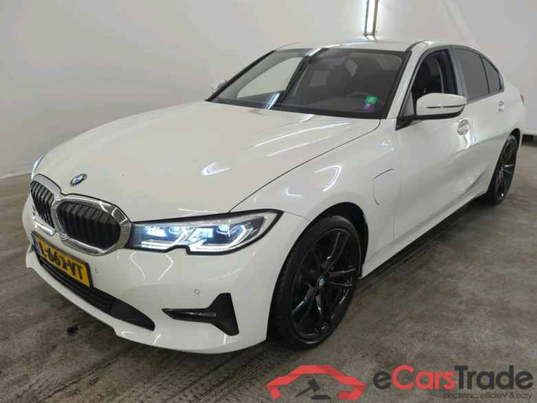 BMW 3 Serie Sedan 320e High Executive 4d + BMW Laserlight, Harman & Kardon #1