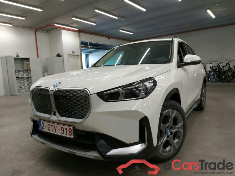 BMW I - BMW IX1 eDrive20 204PK XLine Pack Premium Pro With Active Drivers Mem Seat & Head UP & Driving Assistant & Parking Pack Plus & Pano Roof * ELECTRIC *