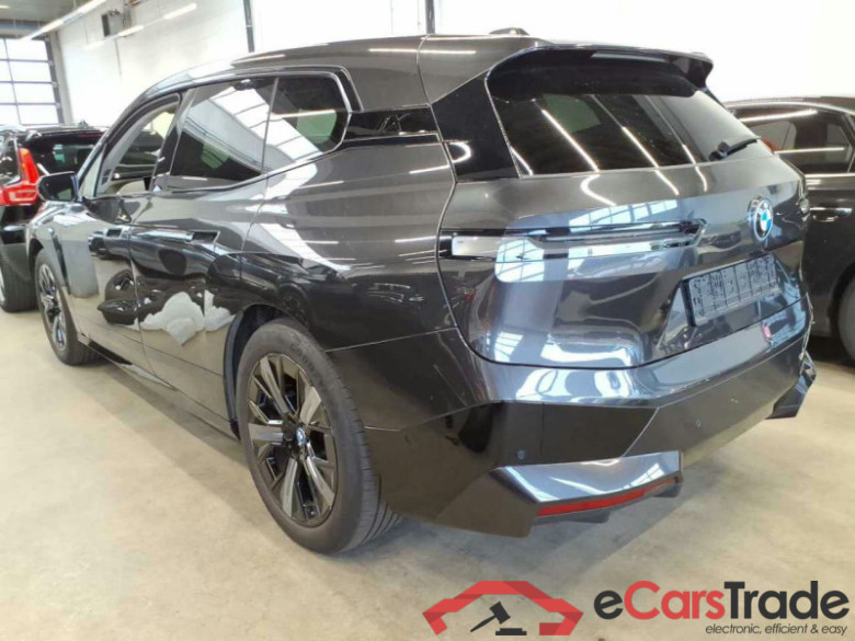 BMW iX  #4