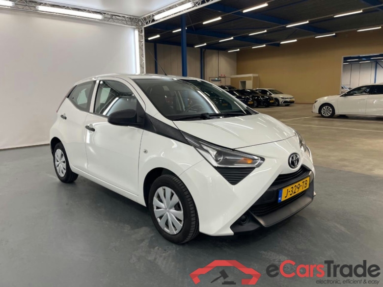 TOYOTA Aygo 1.0 VVT-i x-fun #2