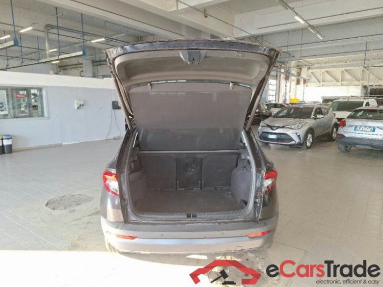 SKODA KAROQ / 2017 / 5P / SUV 2.0 TDI 110KW EVO SCR STYLE DSG 4WD #5