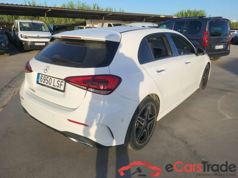 MERCEDES-BENZ Clase A / 2018 / 5P / berlina con portón A 200 d #2