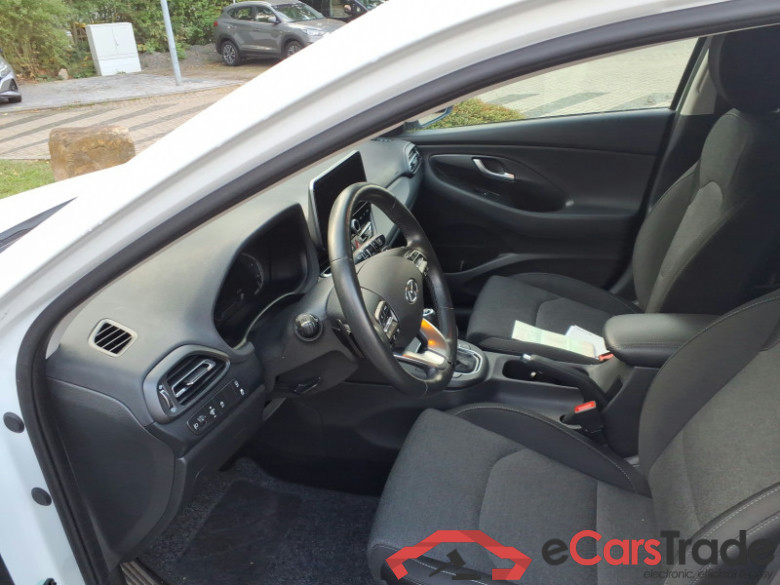Hyundai i30 cw 1.0l Dreizylinder Motor mit 120PS, falsch im GA #5