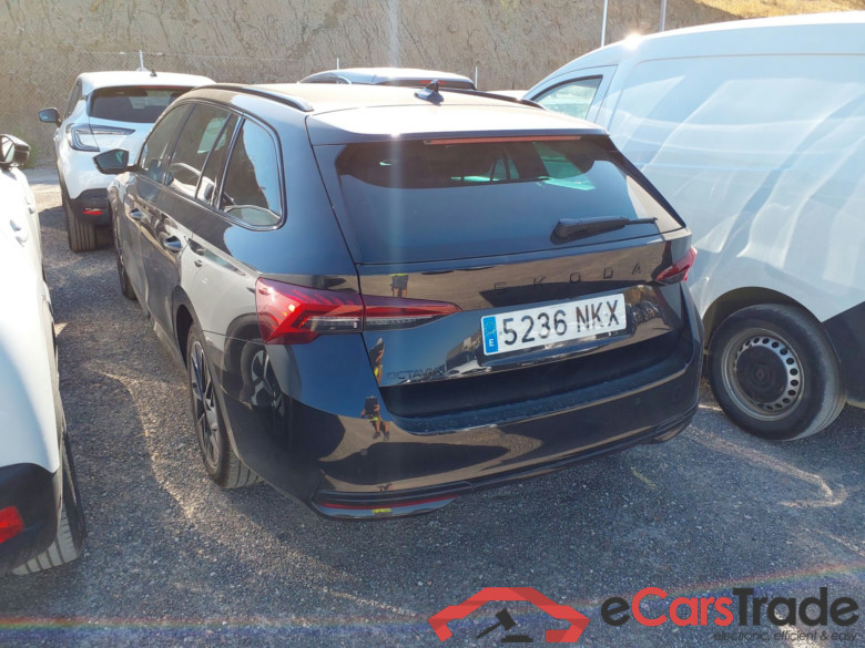 SKODA Octavia 2.0 TDI 110 kW (150 CV) DSG 7 vel. Combi Sportline(Winterpack) #2