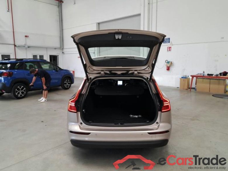 VOLVO V60 / 2019 / 5P / STATION WAGON B4 D AUTOM.CORE #5