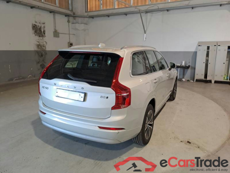 VOLVO XC90 / 2014 / 5P / SUV B5 D AWD AUTOMATICO MOMENTUM PRO #2