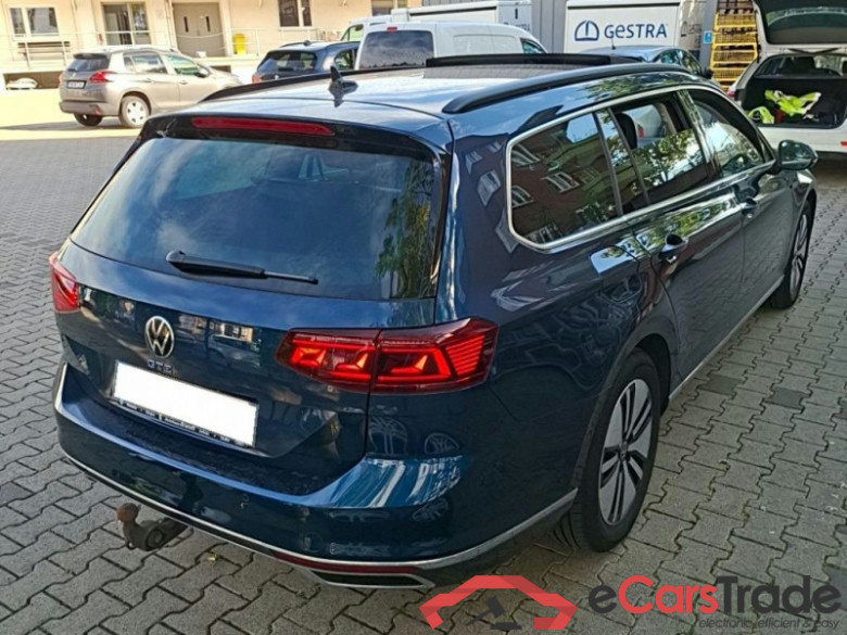 Volkswagen Passat  #2