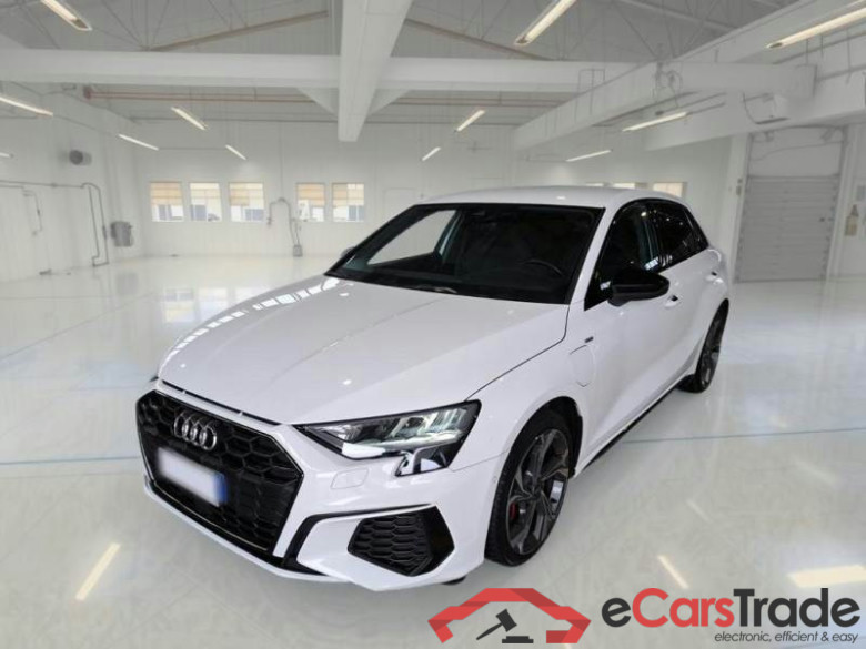 AUDI A3 / 2020 / 5P / BERLINA 45 TFSI E S TRONIC S LINE EDITION S.BACK #1