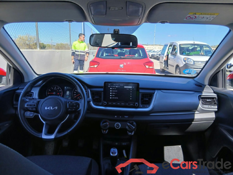 KIA Stonic / 2017 / 5P / todoterreno 1.0 T-GDi 74kW (100CV) MHEV iMT Concept #3